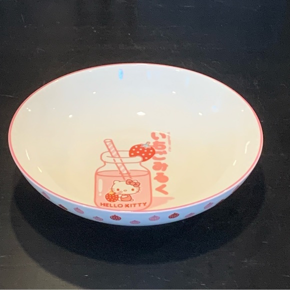 Hello Kitty Strawberry Milk 9” Ceramic Dinner Bowl with Japanese Letters - Picture 4 of 9